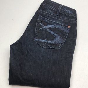 LIKE NEW SILVER AIKO SLIM STRAIGHT JEANS 31x33 ⭐️